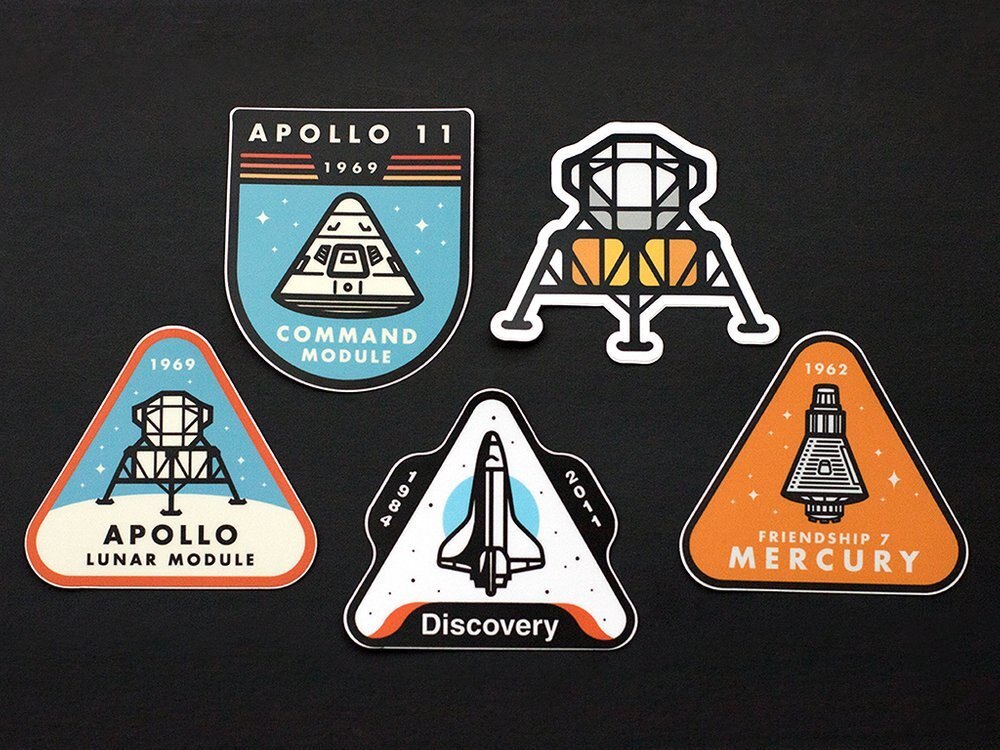 Five space stickers: Apollo 11 Command Module, a lunar module, Apollo Lunar Module, Discovery and Friendship 7 Mercury